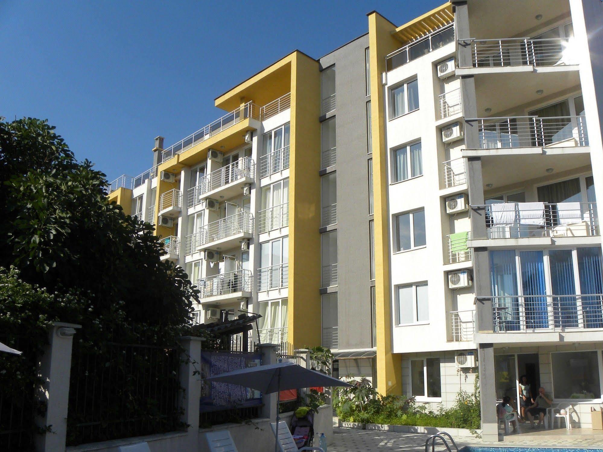Apartcomplex New Tawn Obzor Ngoại thất bức ảnh